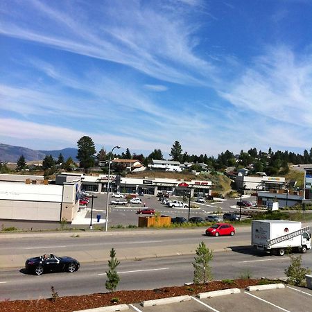 Days Inn By Wyndham Kamloops Bc Exterior photo