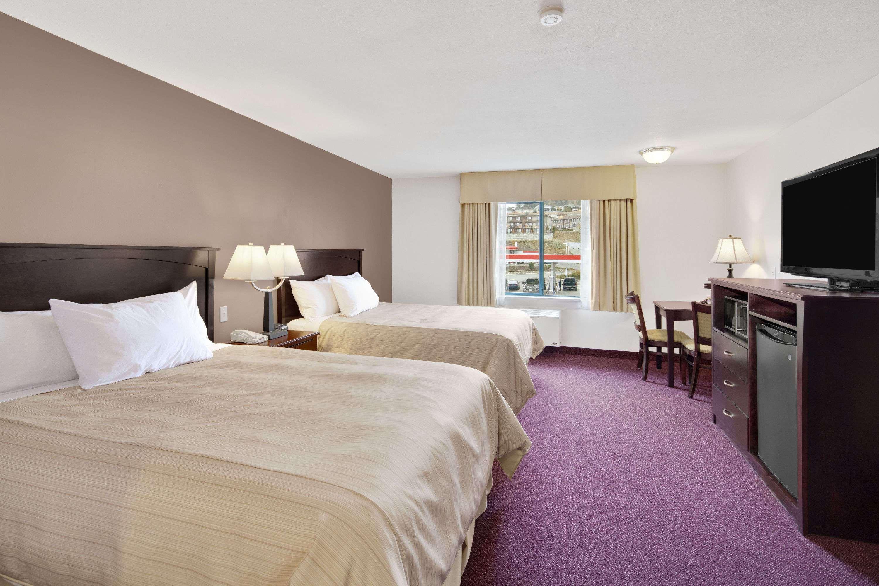 Days Inn By Wyndham Kamloops Bc Exterior photo