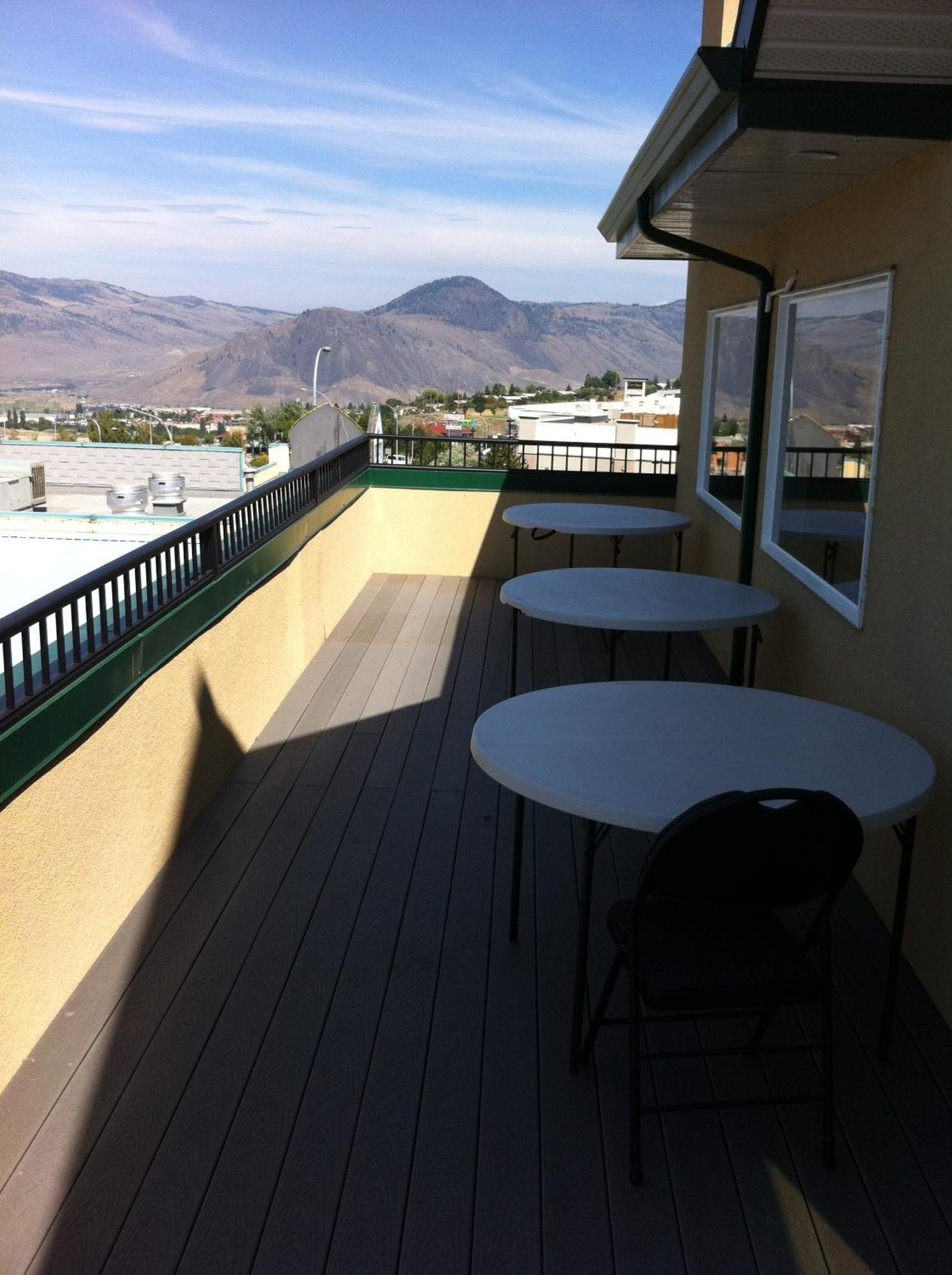 Days Inn By Wyndham Kamloops Bc Exterior photo