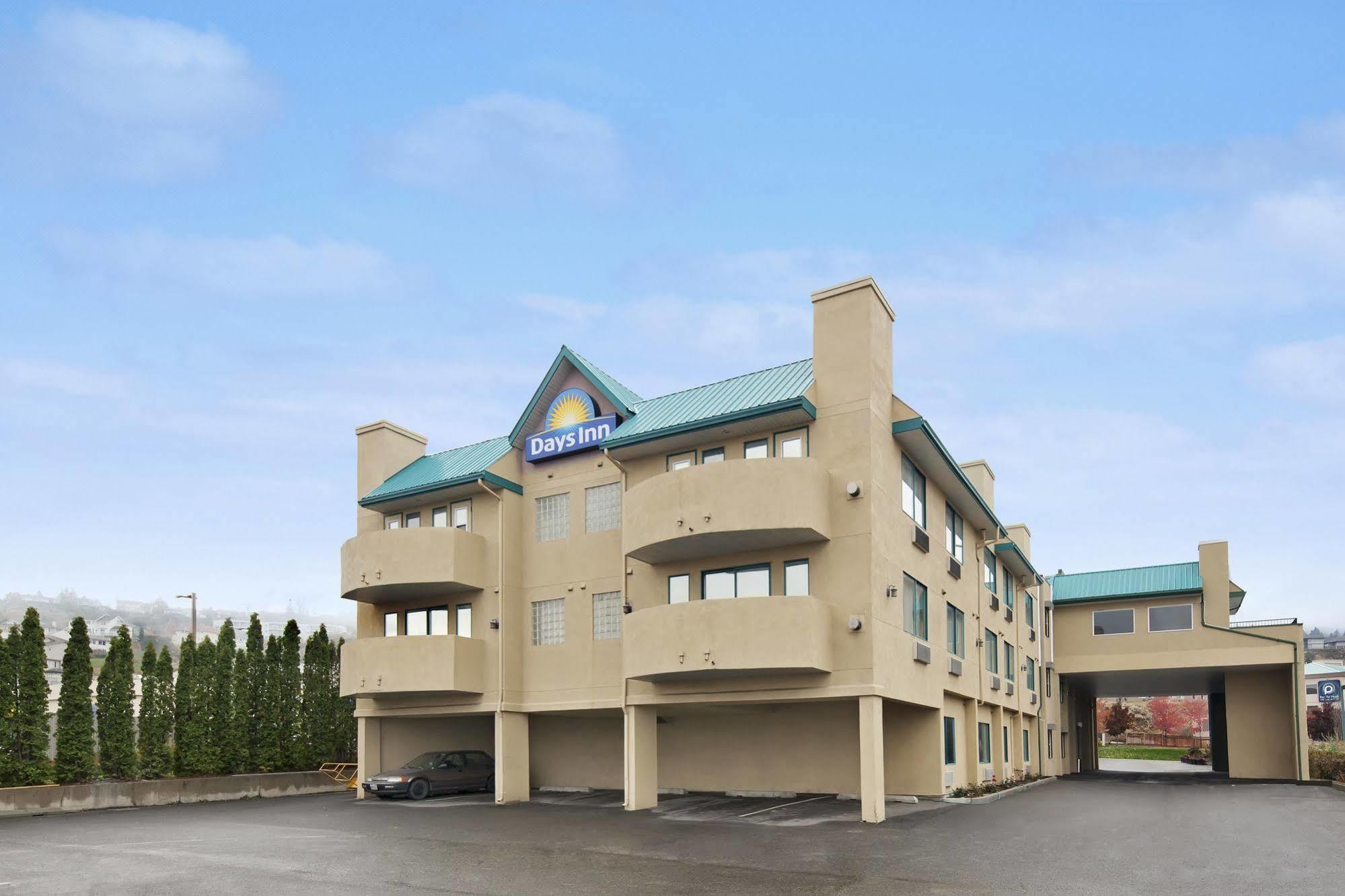 Days Inn By Wyndham Kamloops Bc Exterior photo