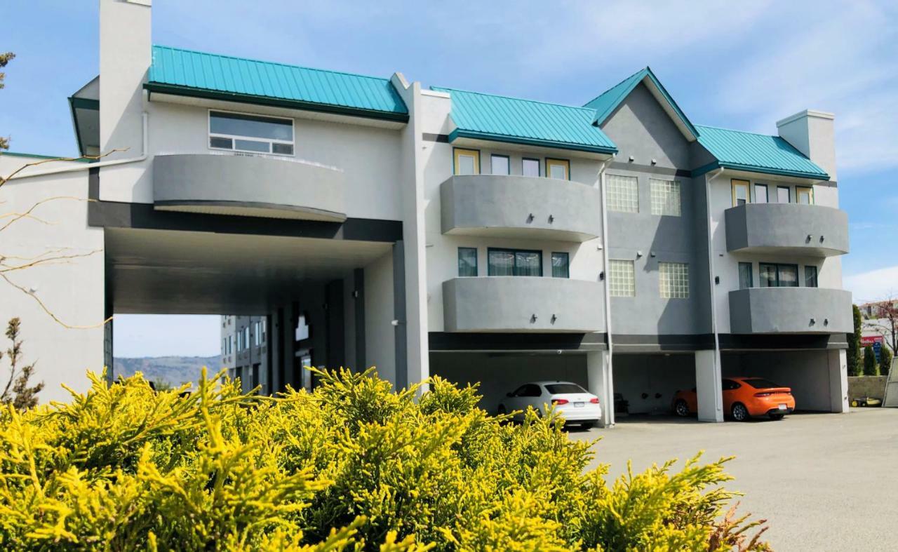 Days Inn By Wyndham Kamloops Bc Exterior photo
